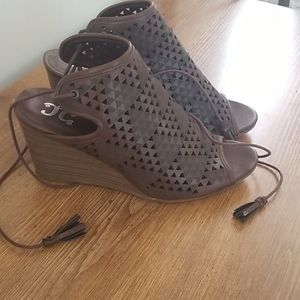 Peep toe wedge sandals tie around ankle New!